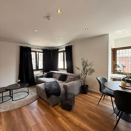 Daire Neu Eingerichtete 75qm Boarding House Aachen Würselen