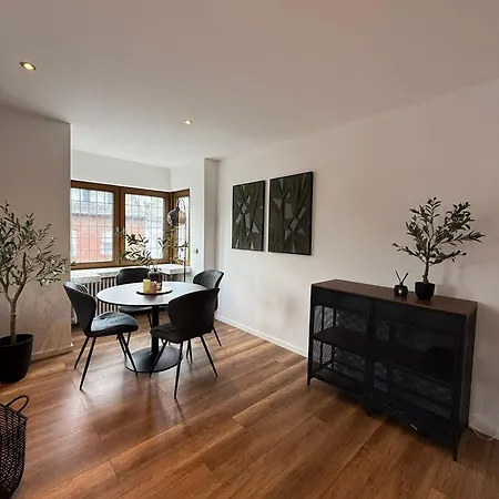 Neu Eingerichtete 75qm Boarding House Aachen