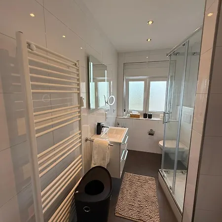 Neu Eingerichtete 75qm Boarding House Aachen