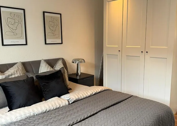 Neu Eingerichtete 75qm Boarding House Aachen *