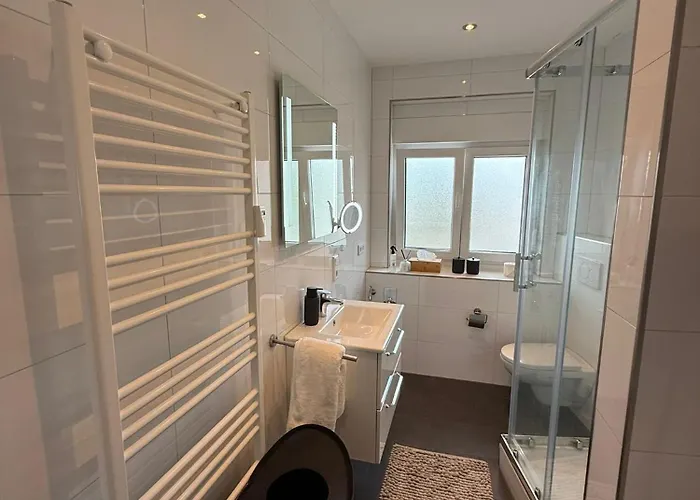 Neu Eingerichtete 75qm Boarding House Aachen